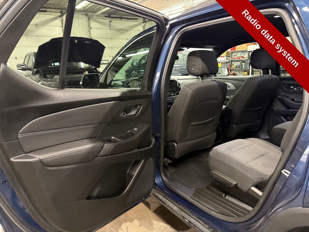 Used 2022 Chevrolet Traverse LT AWD/4WD image 32