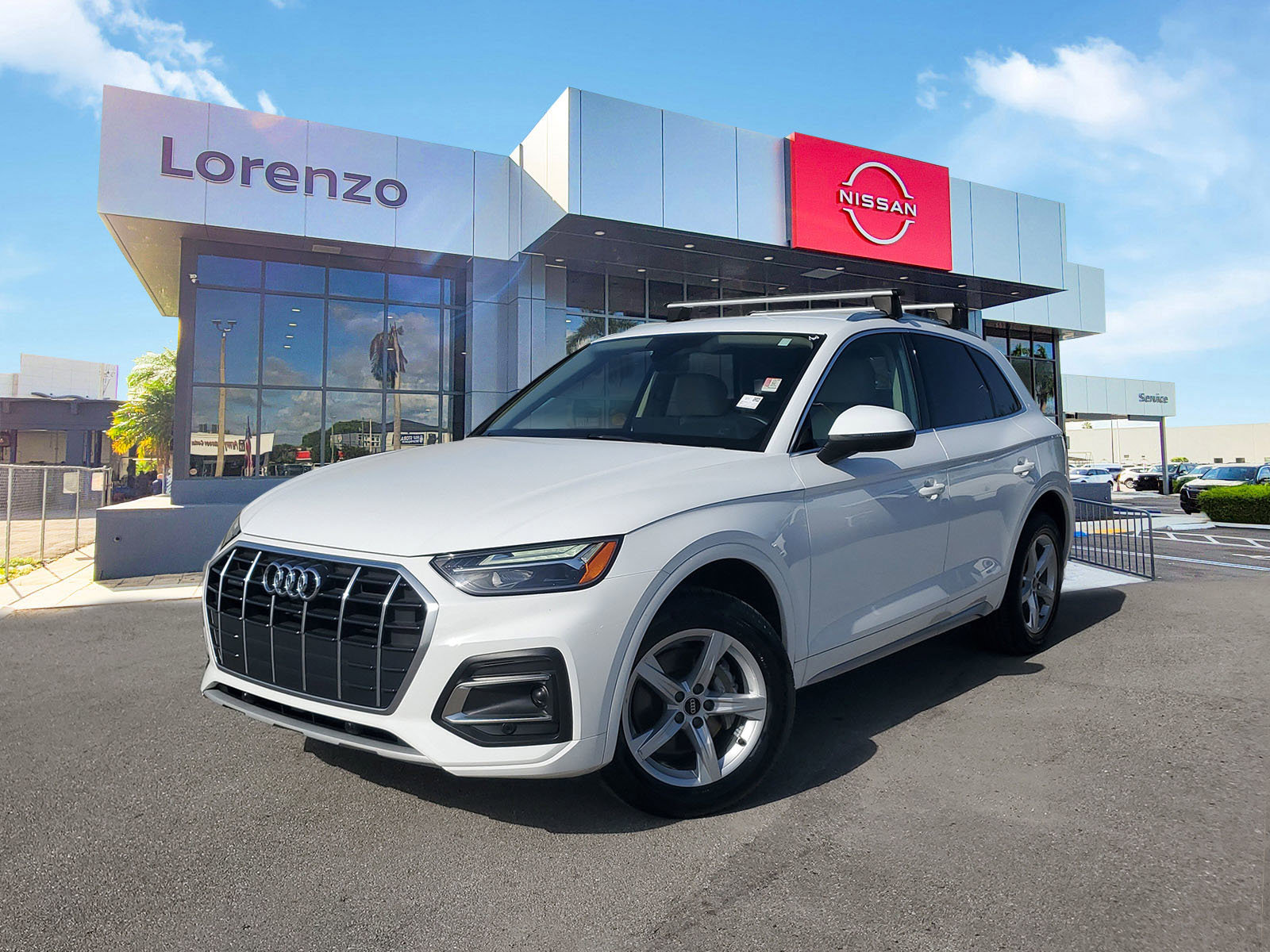 Used 2021 Audi Q5 Premium w/ Convenience Package image 1