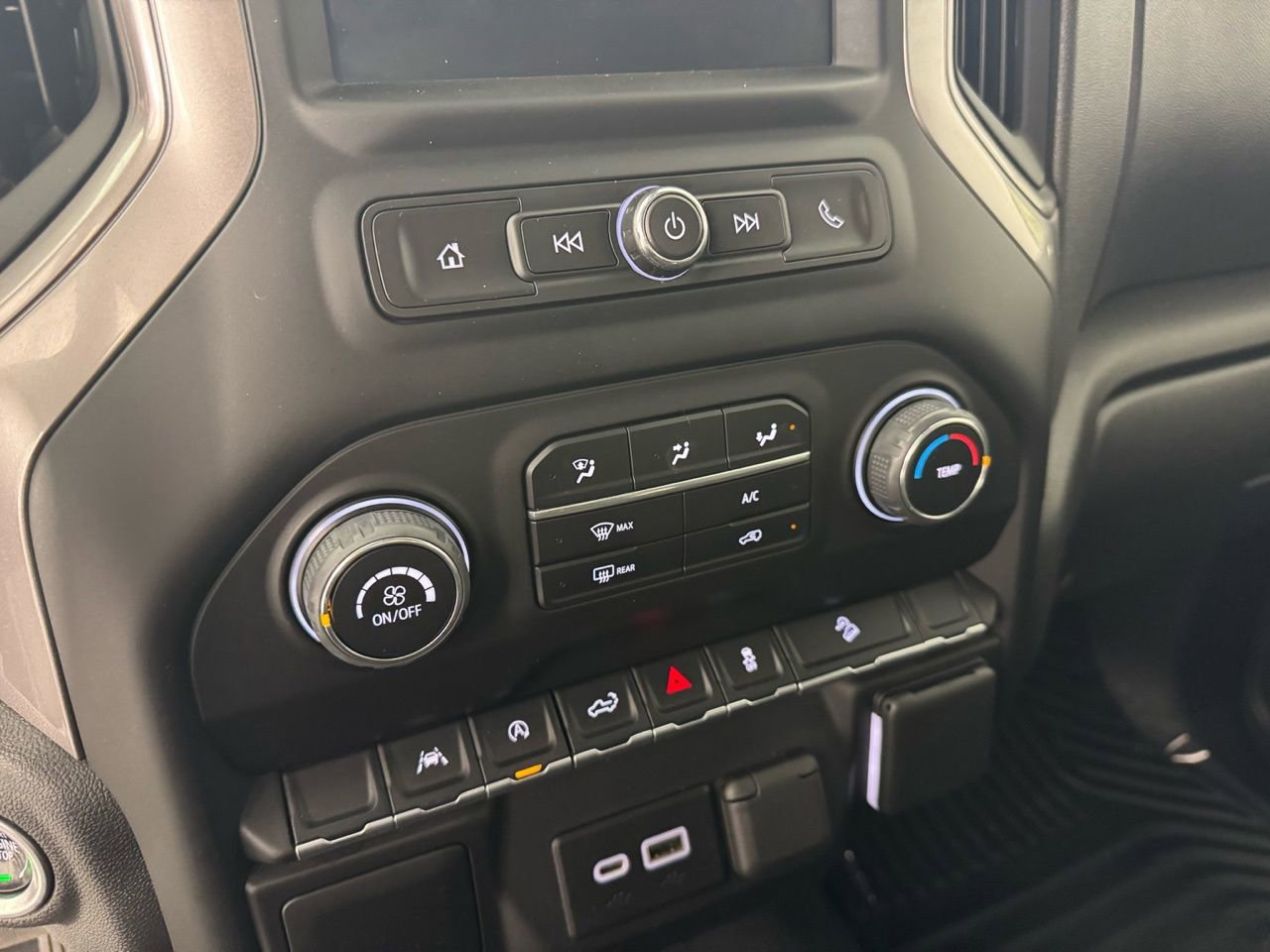 Used 2022 Chevrolet Silverado 1500 Custom Trail Boss image 18