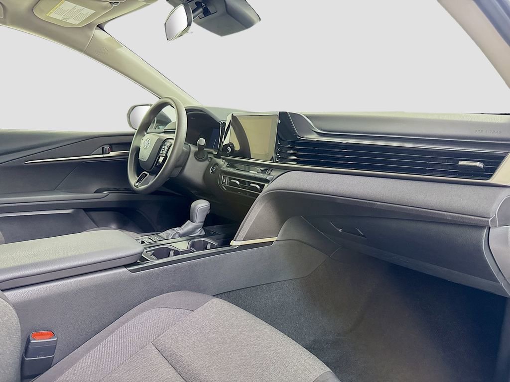 Used 2025 Toyota Camry LE image 25