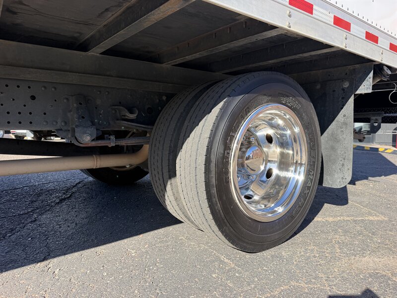 Used 2024 Isuzu NPR RWD image 8