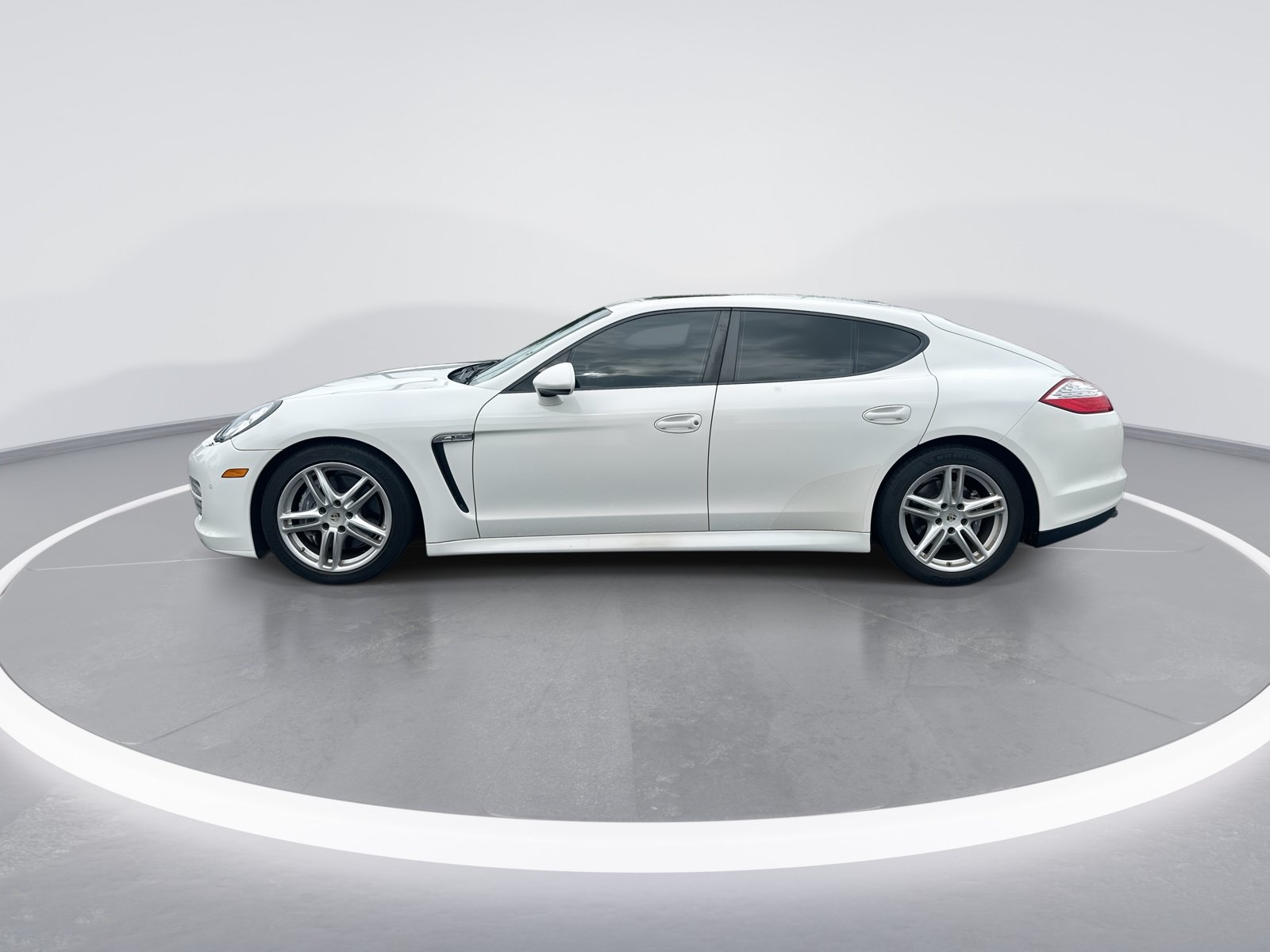 Used 2012 Porsche Panamera image 6