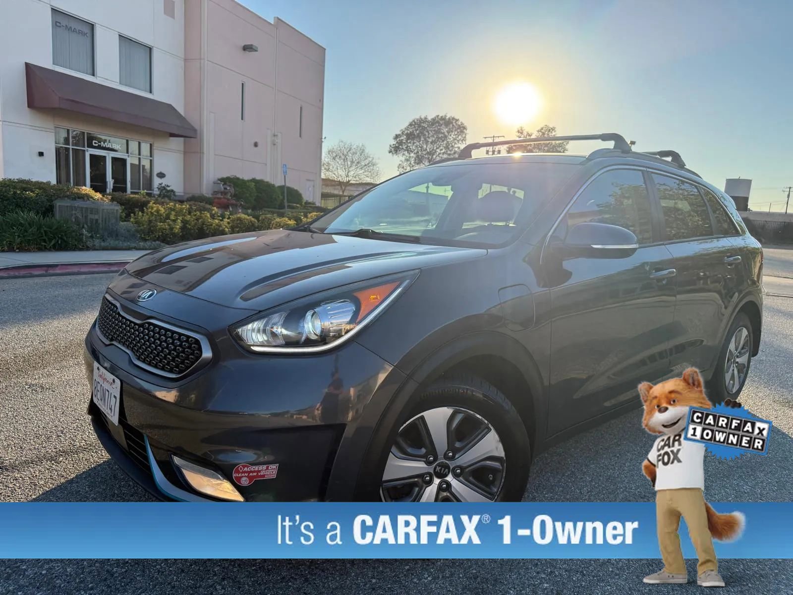 Used 2018 Kia Niro EX image 12