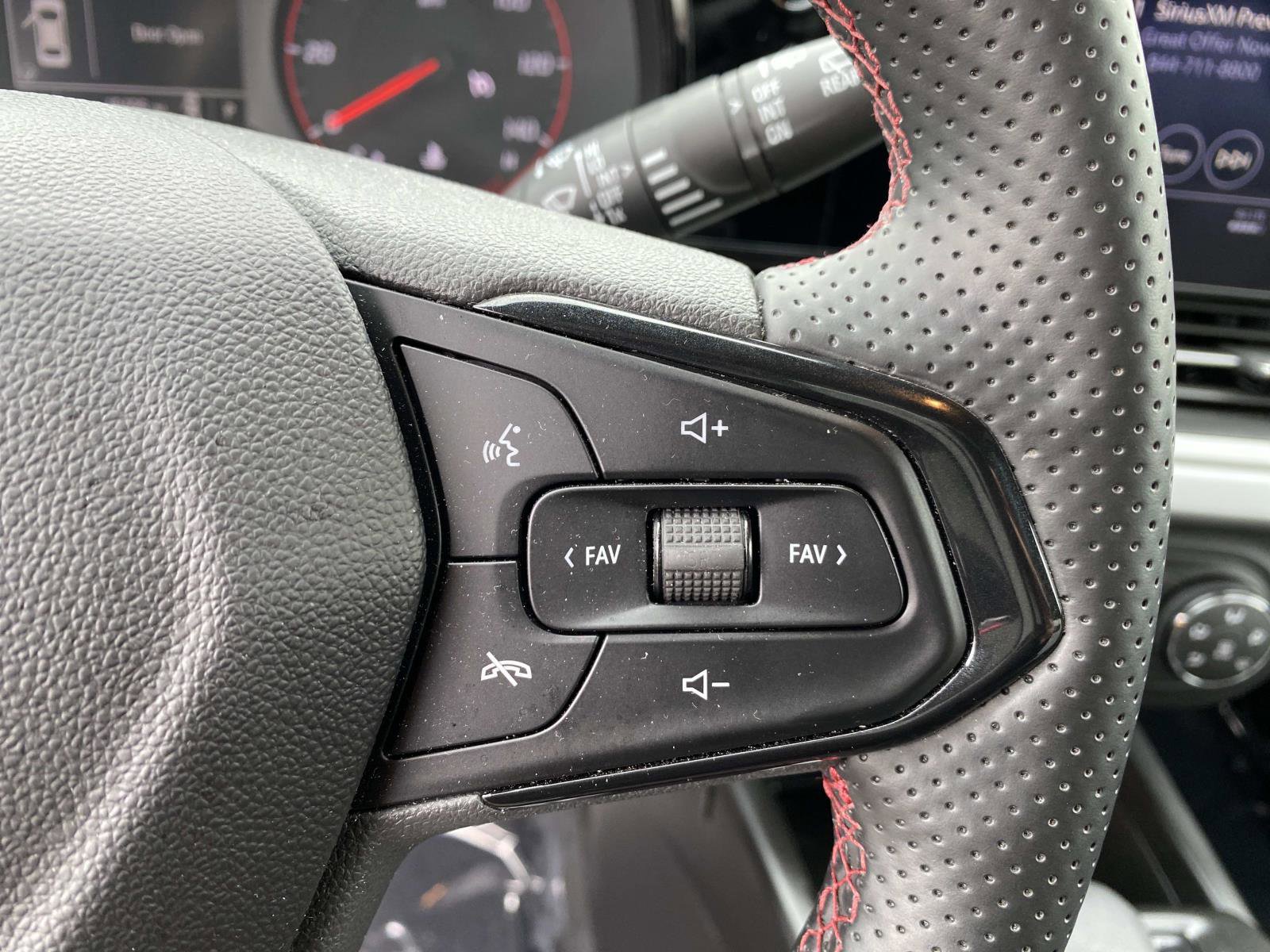 Used 2024 Chevrolet Trax RS w/ Driver Confidence Package image 16