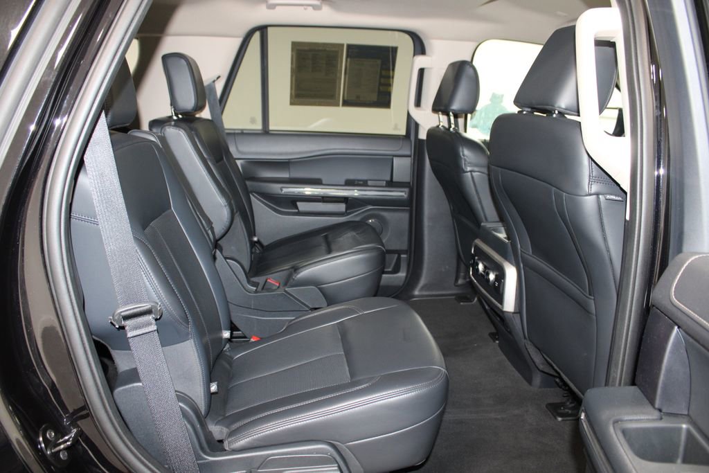 Used 2024 Ford Expedition XLT image 35