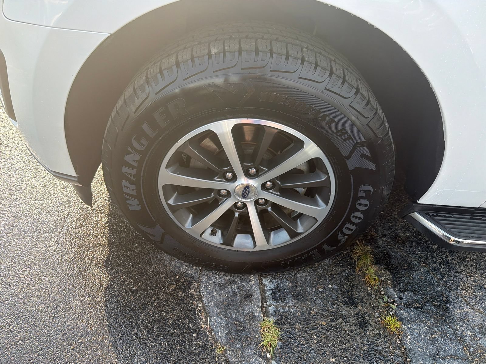 Used 2018 Ford Expedition Max XLT w/ Equipment Group 202A AWD/4WD image 31