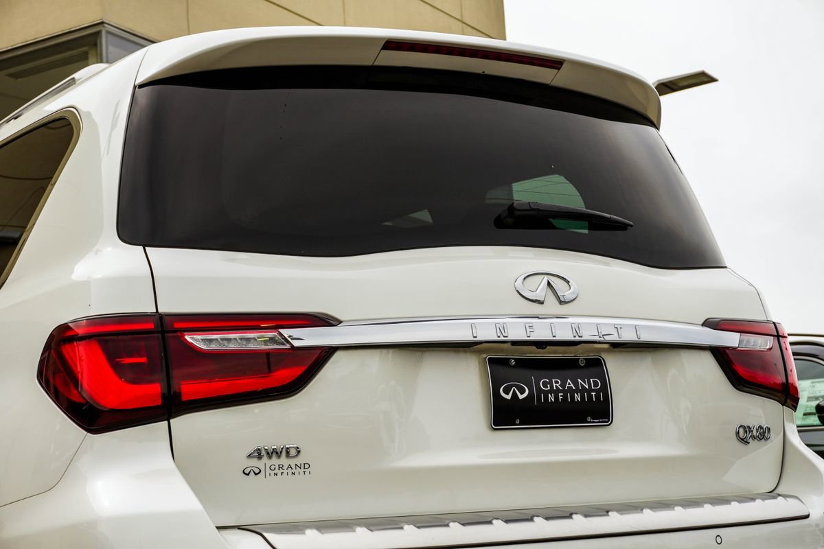 Used 2023 INFINITI QX80 Sensory w/ All-Season Package image 13