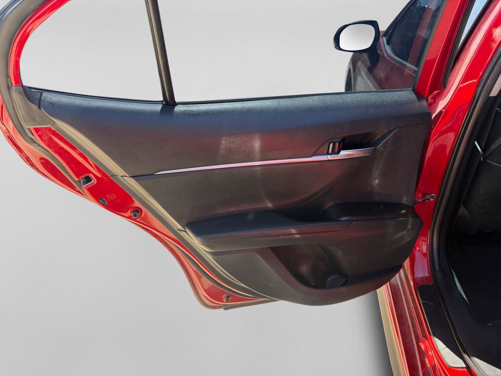 Certified 2022 Toyota Camry SE w/ Carpet Mat Package (TMS) image 19