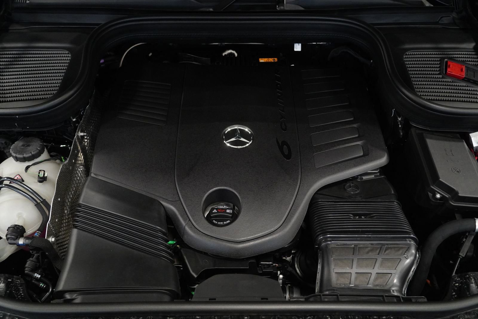 New 2026 Mercedes-Benz GLS 450 4MATIC image 33