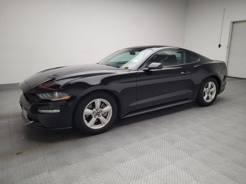 Used 2019 Ford Mustang Coupe image 2