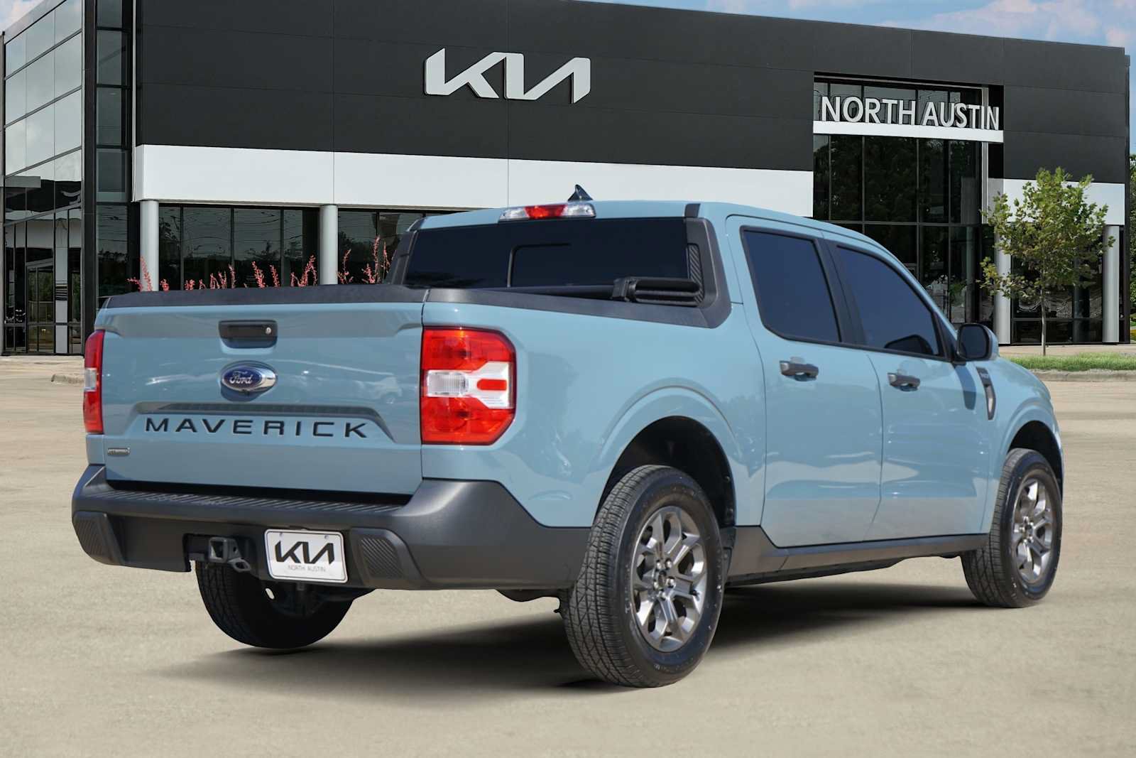 Used 2023 Ford Maverick XLT w/ XLT Luxury Package FWD image 5