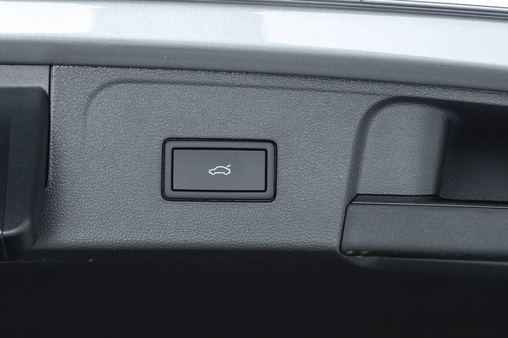 New 2026 Volkswagen Atlas SEL Premium R-Line image 30