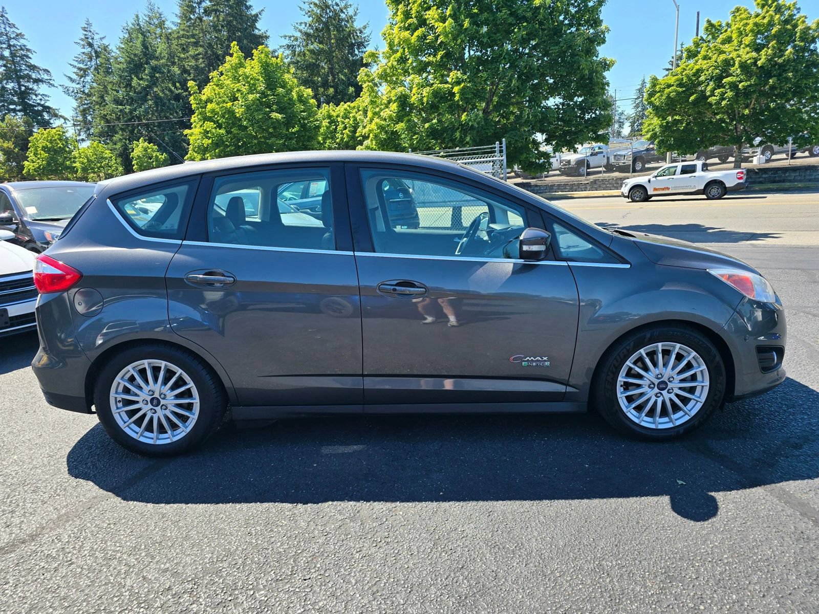 Used 2015 Ford C-MAX Energi SEL w/ Equipment Group 303A FWD image 6