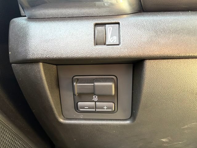 Used 2024 GMC Canyon Elevation w/ Convenience Package RWD image 23