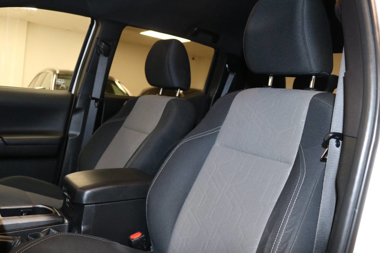 Used 2022 Toyota Tacoma TRD Off-Road image 68