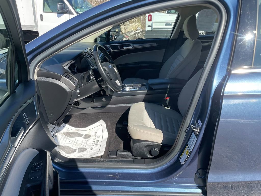 Used 2019 Ford Fusion S FWD image 12