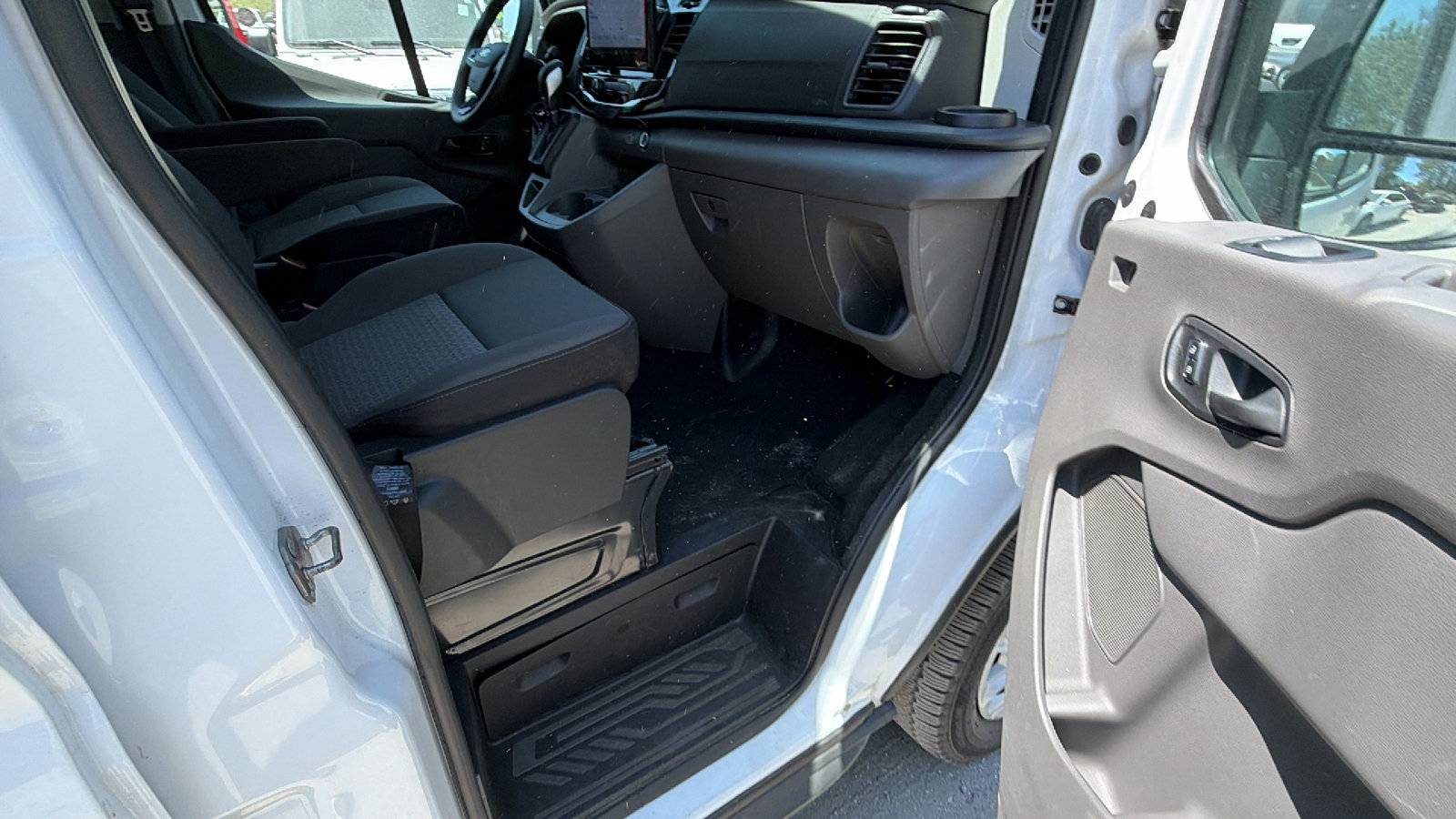 Used 2025 Ford Transit 350 XLT RWD image 20
