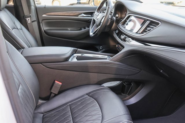 Used 2022 Buick Enclave Avenir w/ Avenir Technology Package image 19