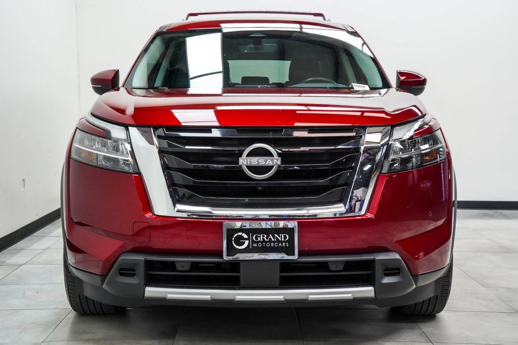 Used 2023 Nissan Pathfinder SL AWD/4WD image 6