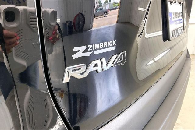 Used 2024 Toyota RAV4 XLE AWD/4WD image 9