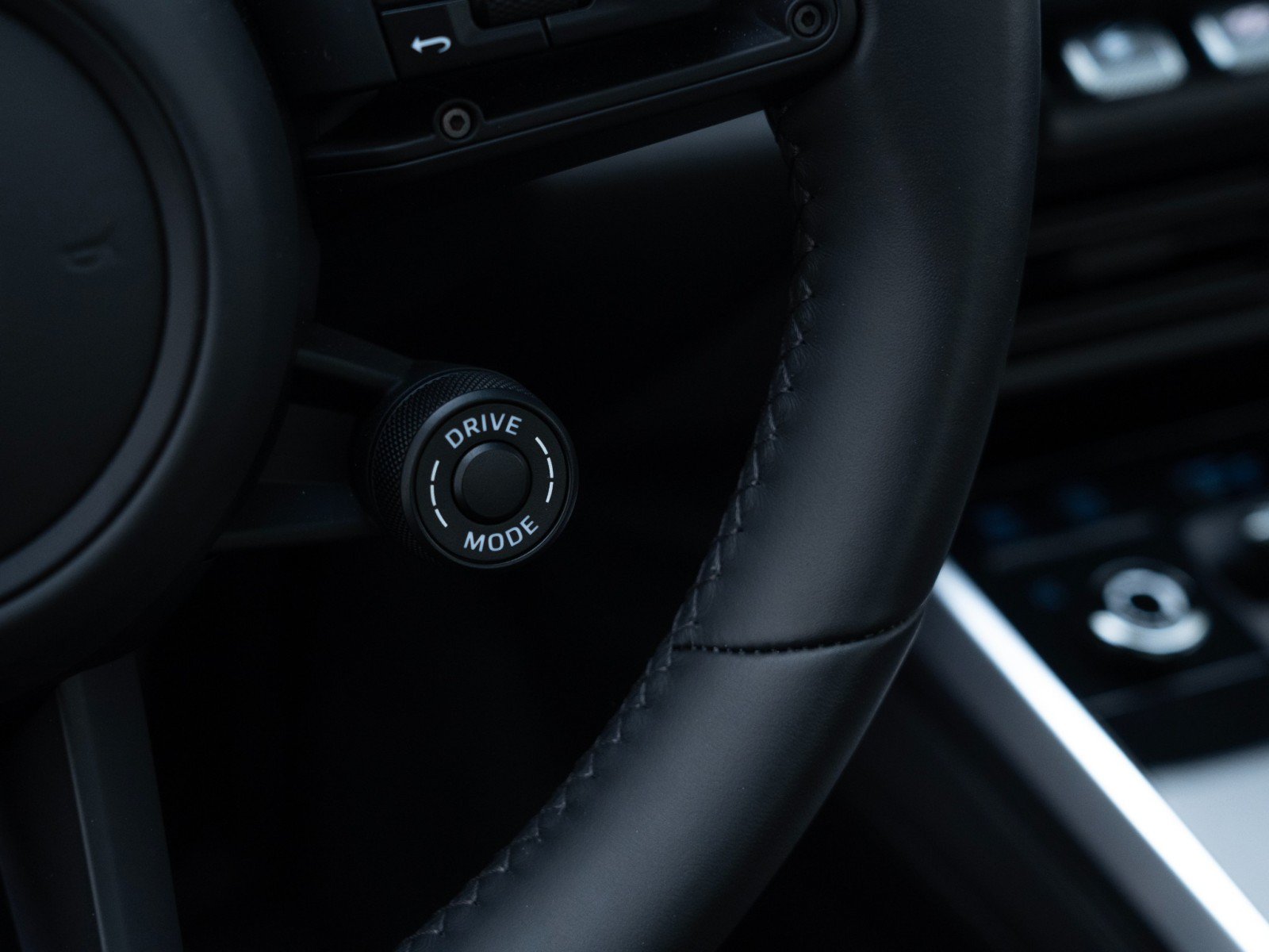 Certified 2025 Porsche 911 Turbo AWD/4WD image 28