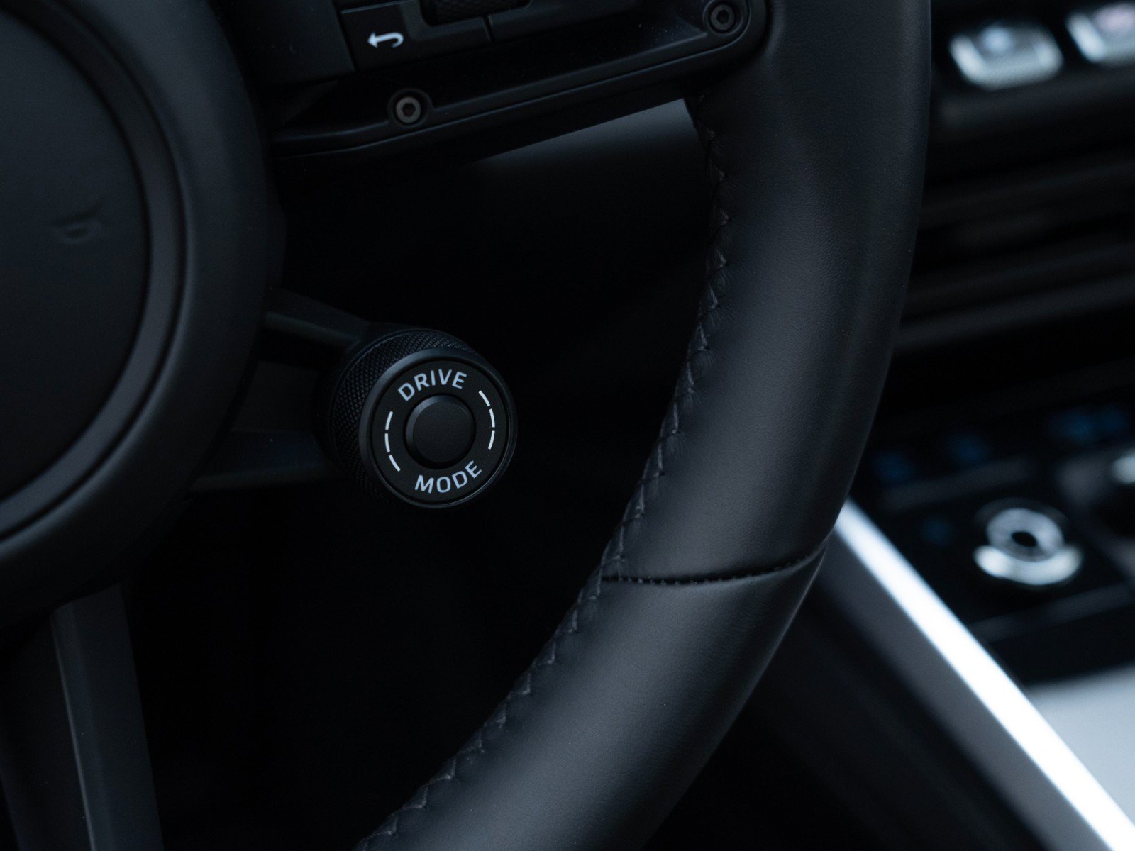 Certified 2025 Porsche 911 Turbo AWD/4WD image 28
