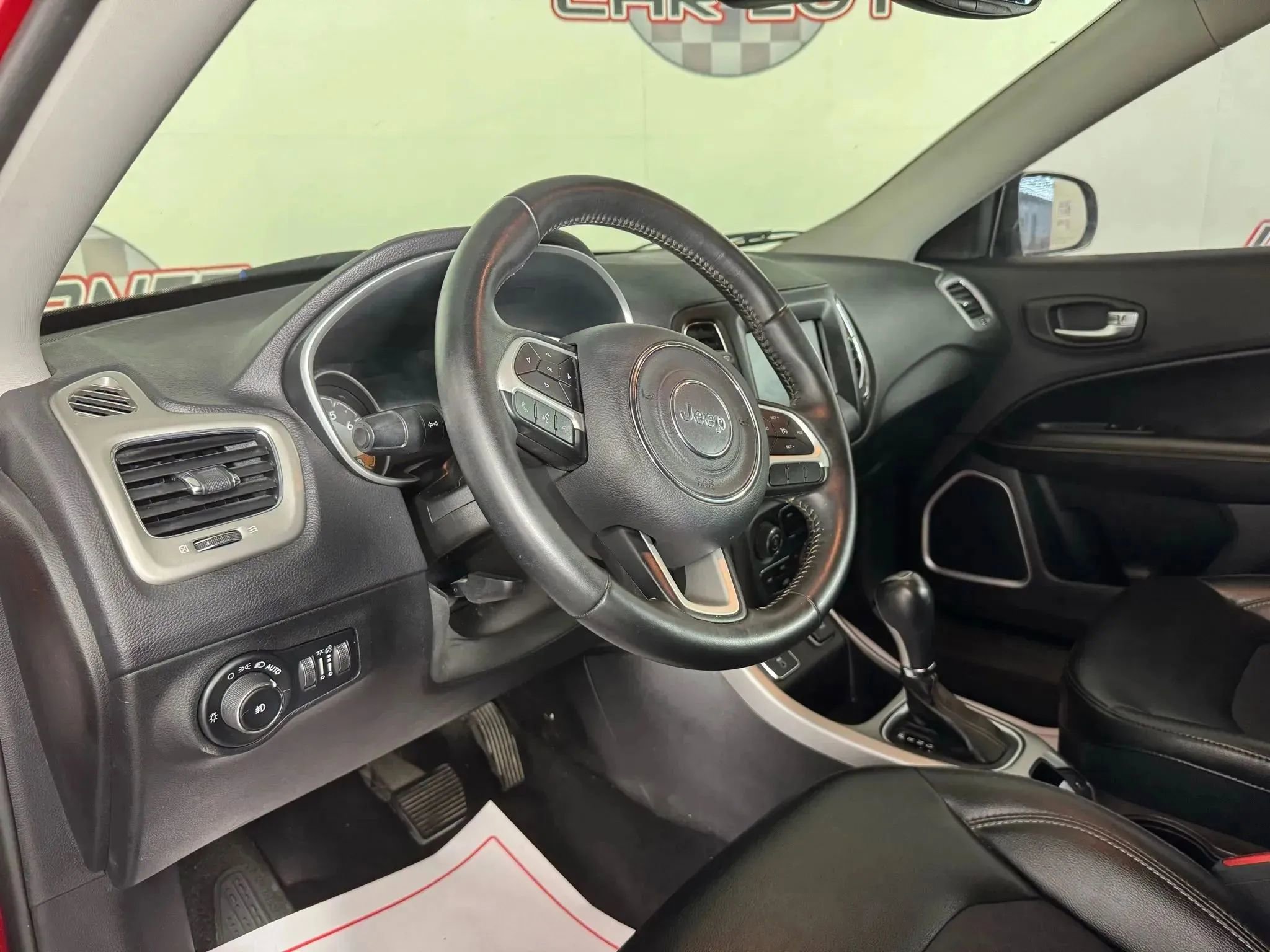 Used 2019 Jeep Compass Latitude w/ Popular Equipment Group FWD image 10