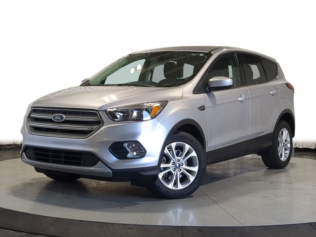 Used 2019 Ford Escape SE FWD image 1