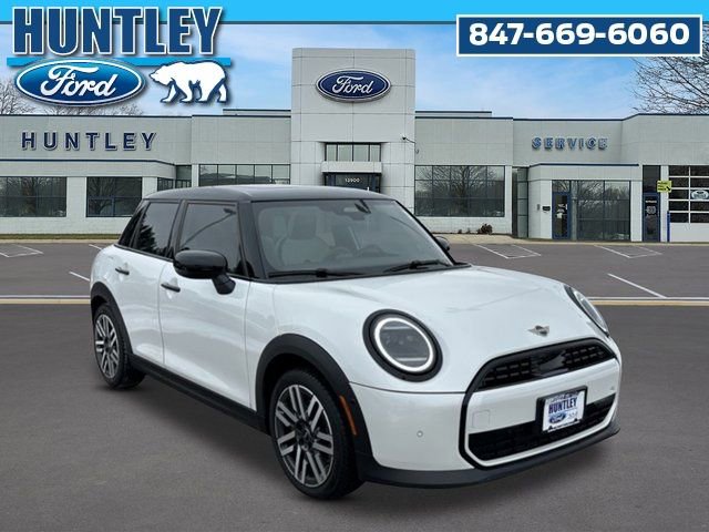 Used 2025 MINI Cooper 4-Door Hardtop image 4