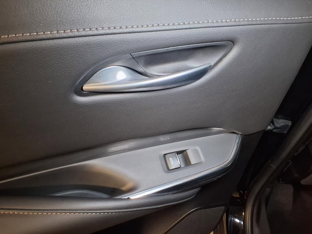 Used 2024 Cadillac XT4 Premium Luxury image 19