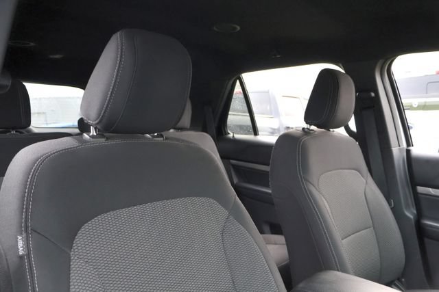Used 2018 Ford Explorer XLT w/ Equipment Group 201A AWD/4WD image 10