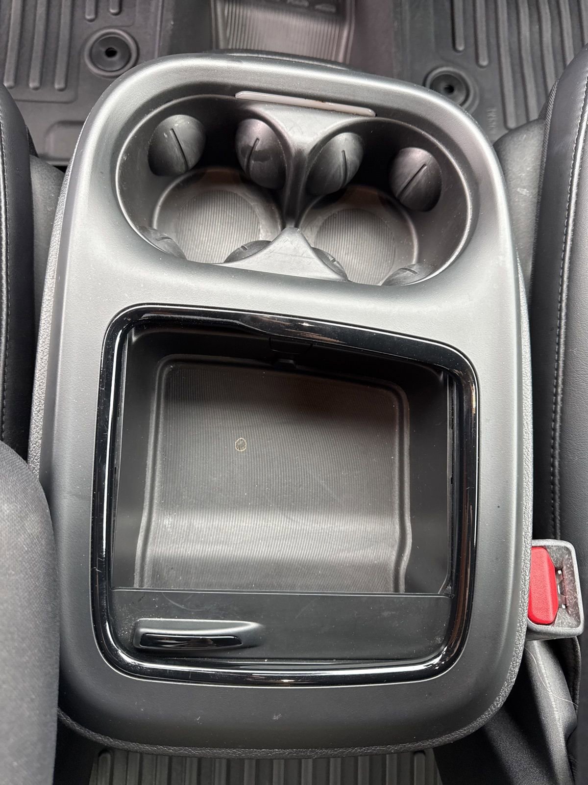 Used 2023 Chrysler Pacifica Touring-L w/ S Appearance Package image 18