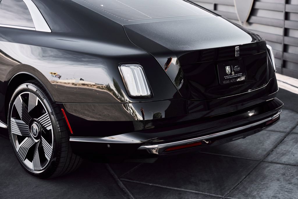 Used 2025 Rolls-Royce Spectre w/ Spectre Launch Package image 11