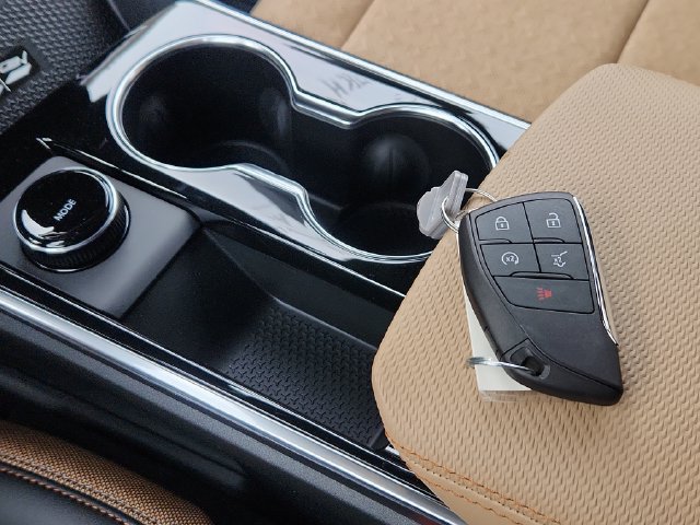 New 2027 Chevrolet Equinox ACTIV w/ Safety and Technology Package AWD/4WD image 32