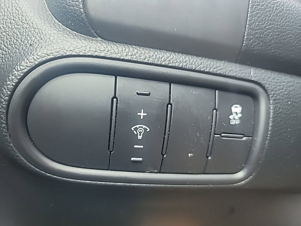 Used 2018 Kia Forte LX w/ LX Rear Camera Package image 11