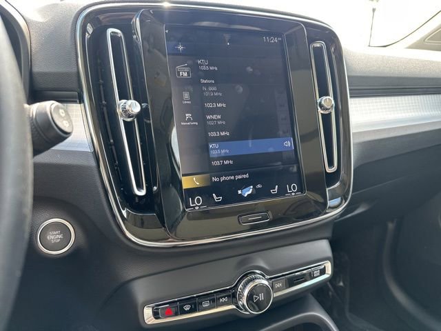 Used 2020 Volvo XC40 T5 Momentum w/ Protection Package Premier image 20