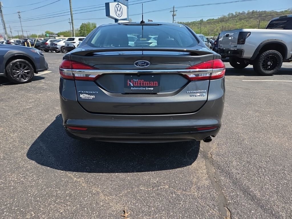Used 2018 Ford Fusion Titanium FWD image 5