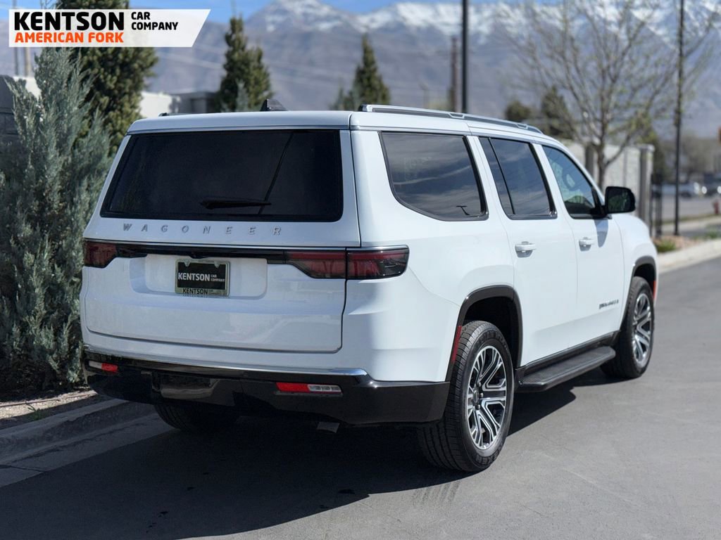 Used 2025 Jeep Wagoneer 4WD image 9