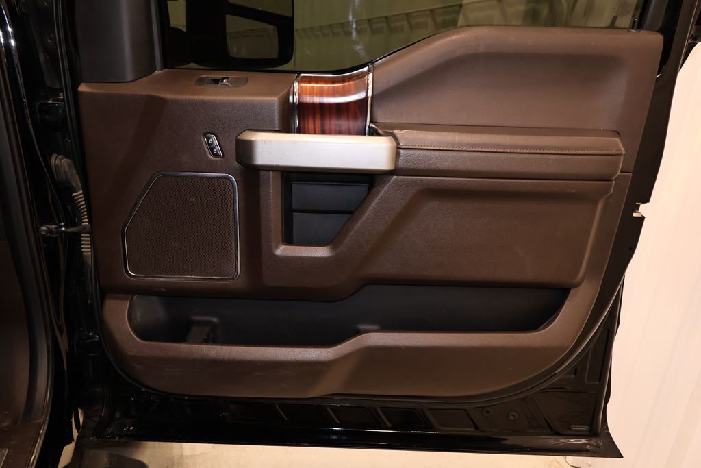 Used 2017 Ford F250 King Ranch w/ Chrome Package image 19