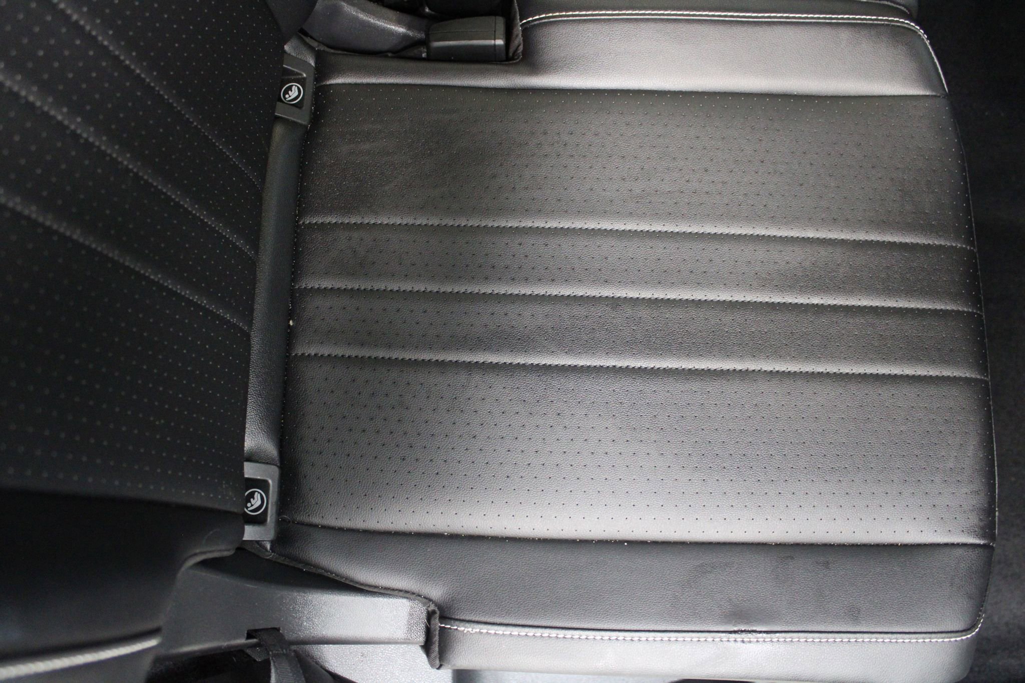 Used 2022 Volkswagen Tiguan SE R-Line image 21