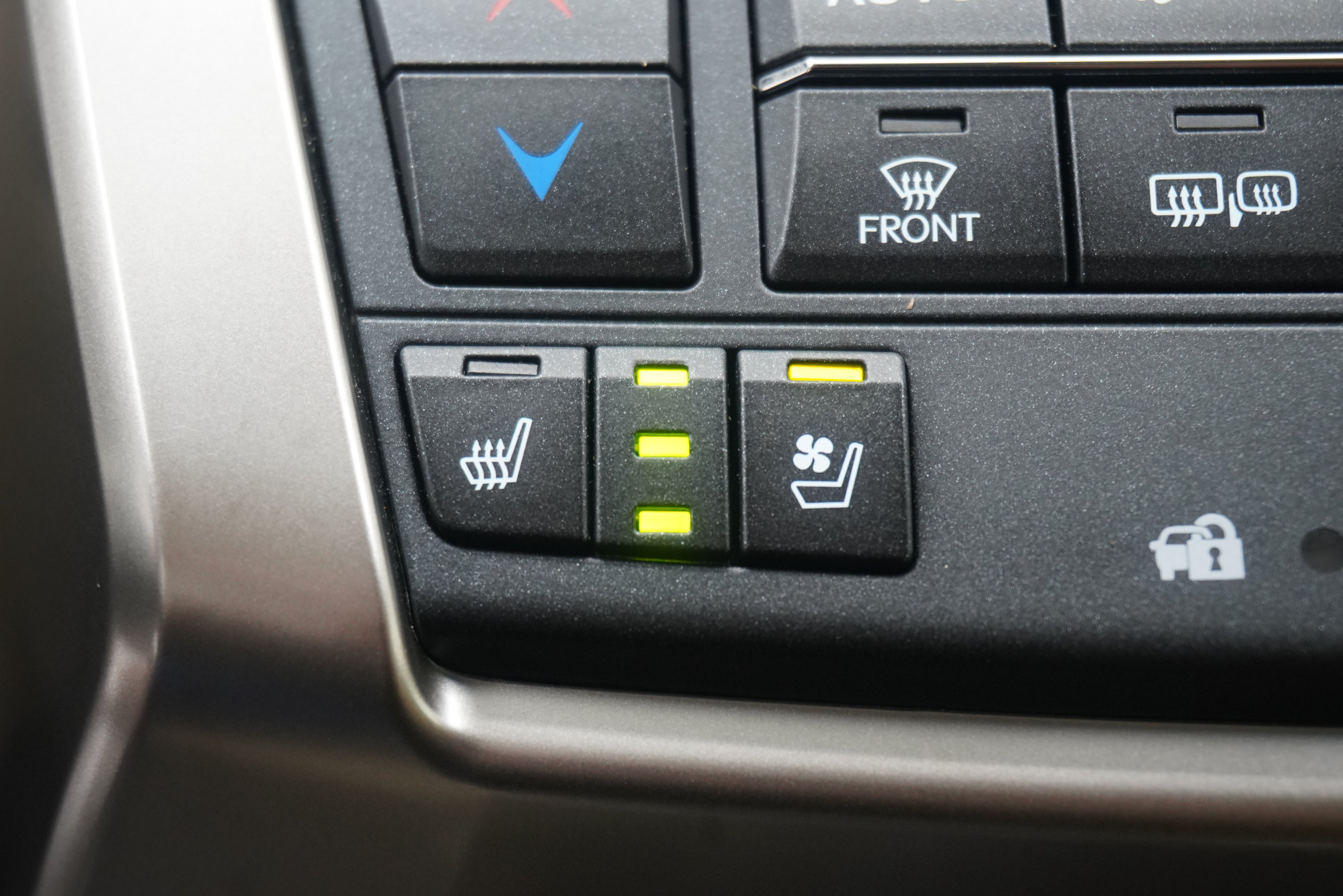 Used 2015 Lexus NX 200t FWD w/ Premium Package image 21