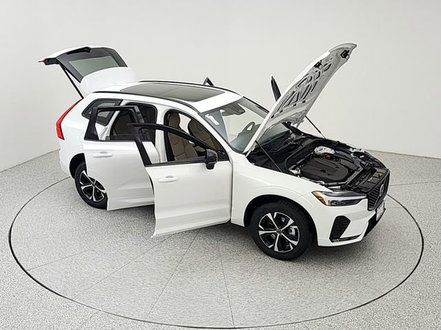 New 2026 Volvo XC60 B5 Core AWD/4WD image 15