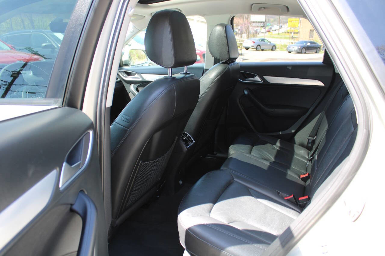 Used 2018 Audi Q3 2.0T Premium w/ Convenience Package AWD/4WD image 27