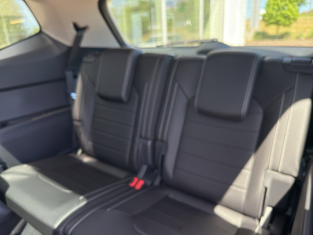 New 2025 Volkswagen Atlas SEL image 18