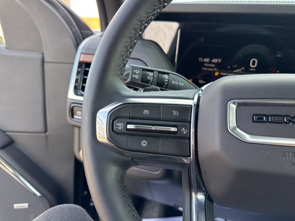 Used 2025 GMC Yukon XL Denali AWD/4WD image 35