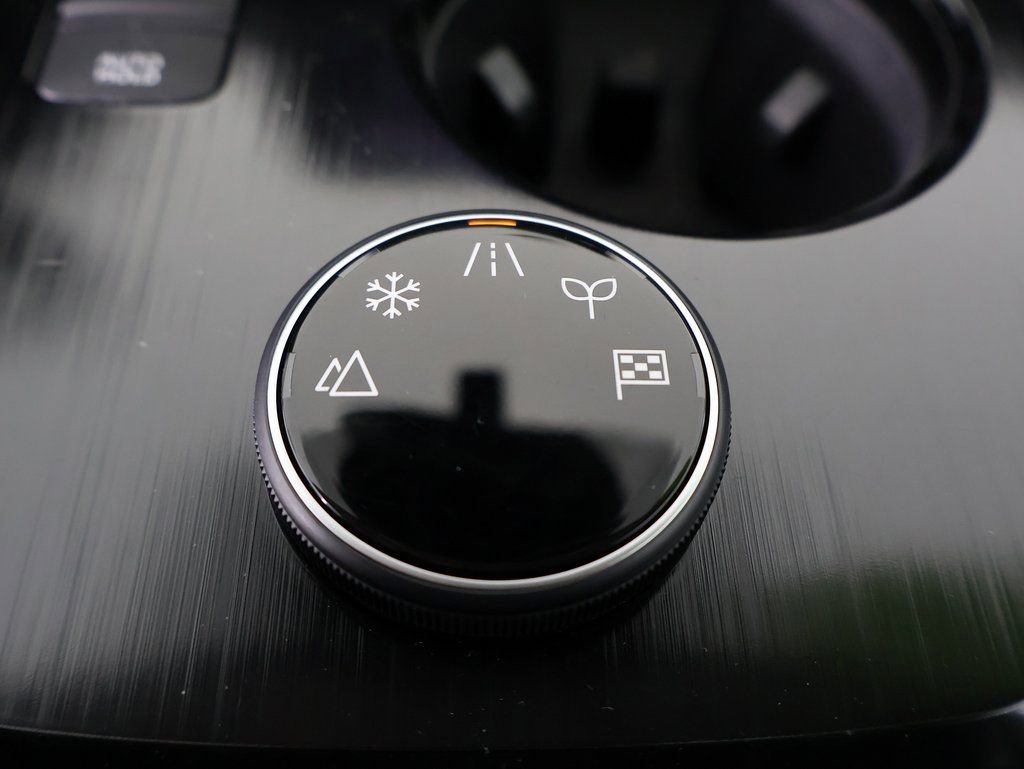 Used 2022 Nissan Rogue SV image 4