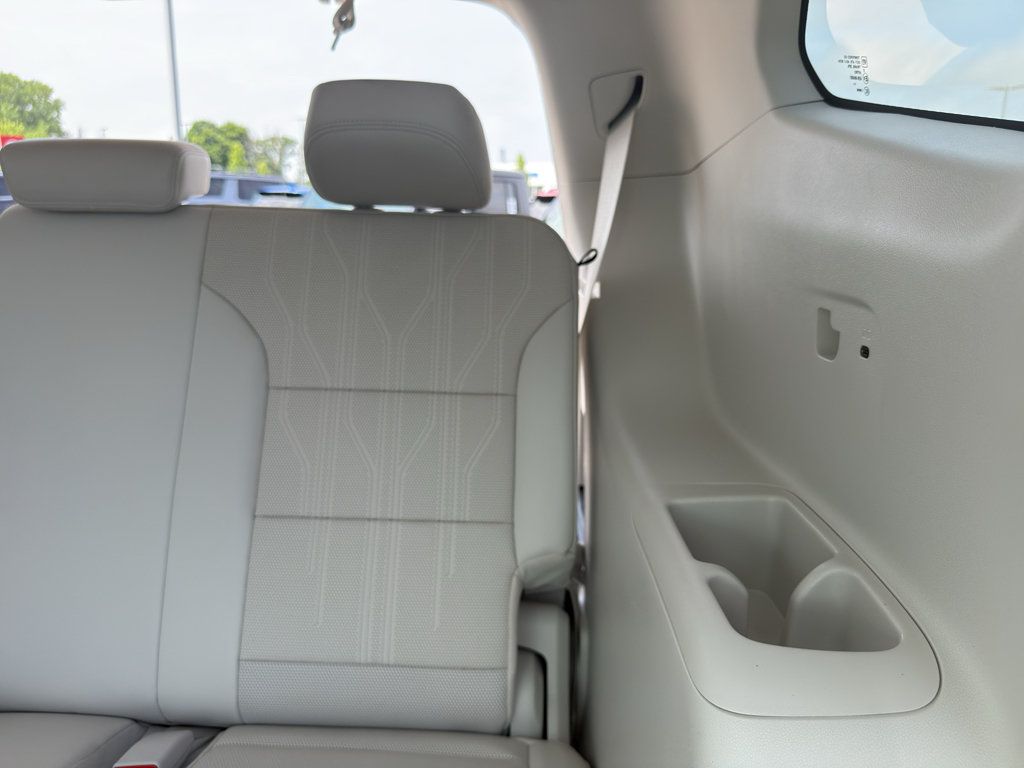Certified 2025 Buick Enclave Avenir w/ Super Cruise Package FWD image 34