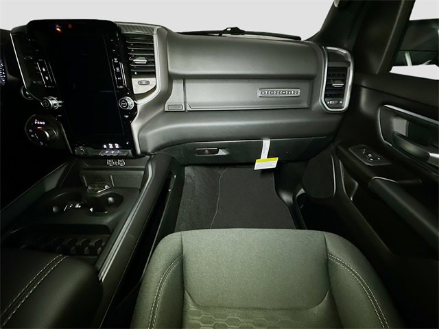 New 2026 RAM 1500 4x4 Crew Cab image 25
