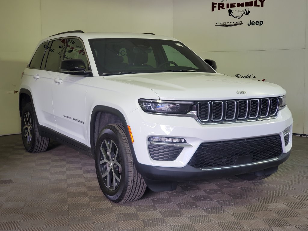 Used 2025 Jeep Grand Cherokee Limited AWD/4WD image 2