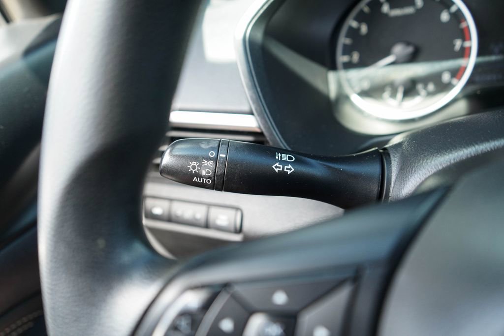 Used 2020 Nissan Altima 2.5 S FWD image 32